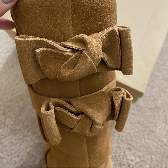 Uggs - Picture 4 of 6
